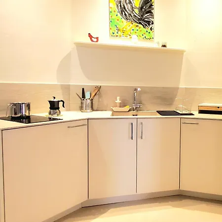 Apartment Casina Toscana, Cozy In The Heart Of With Free Wi-fi Campiglia Marittima