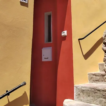 Apartment Casina Toscana, Cozy In The Heart Of With Free Wi-fi Campiglia Marittima